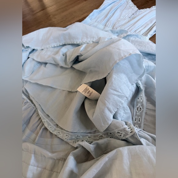 Aritzia blue midi dress sz Medium like new - Picture 9 of 10